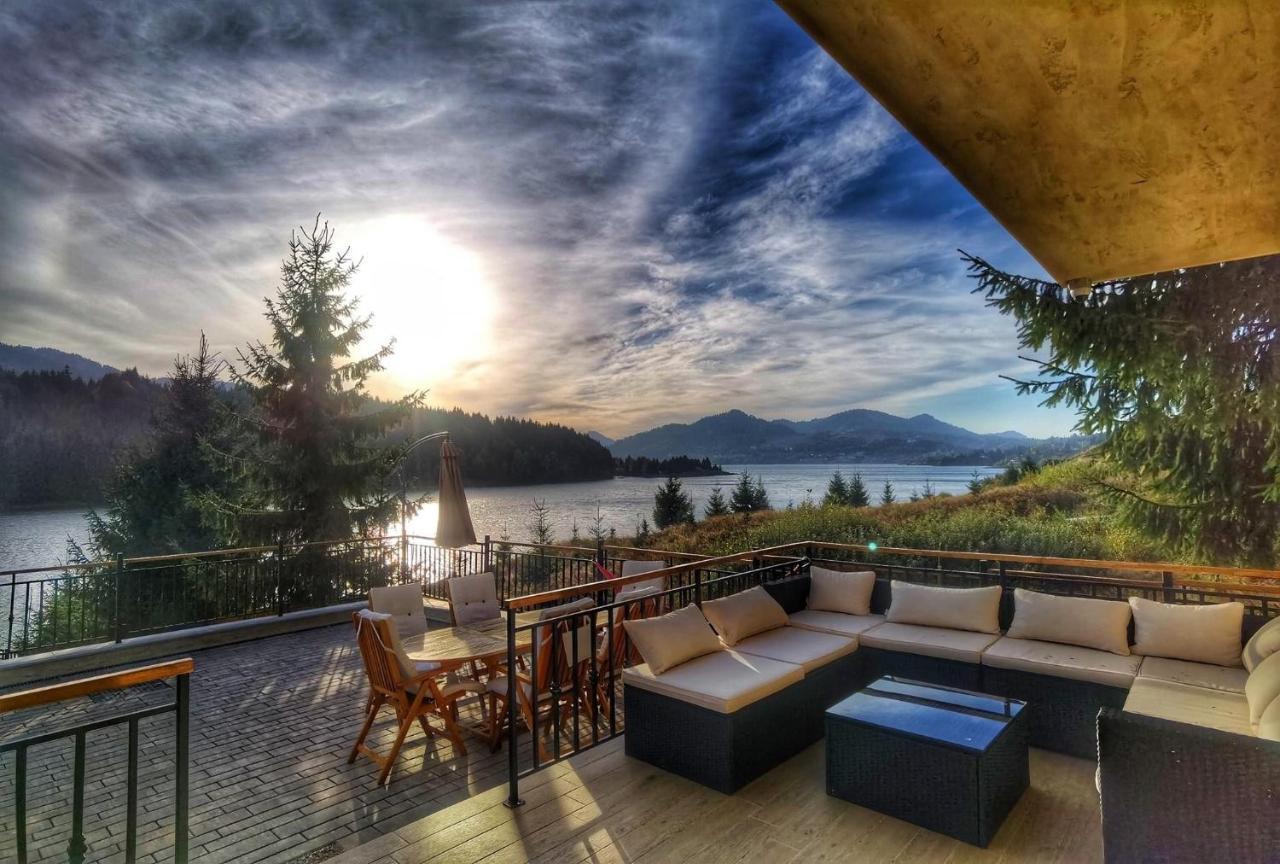 Chalet Du Lac Colibita Exterior photo